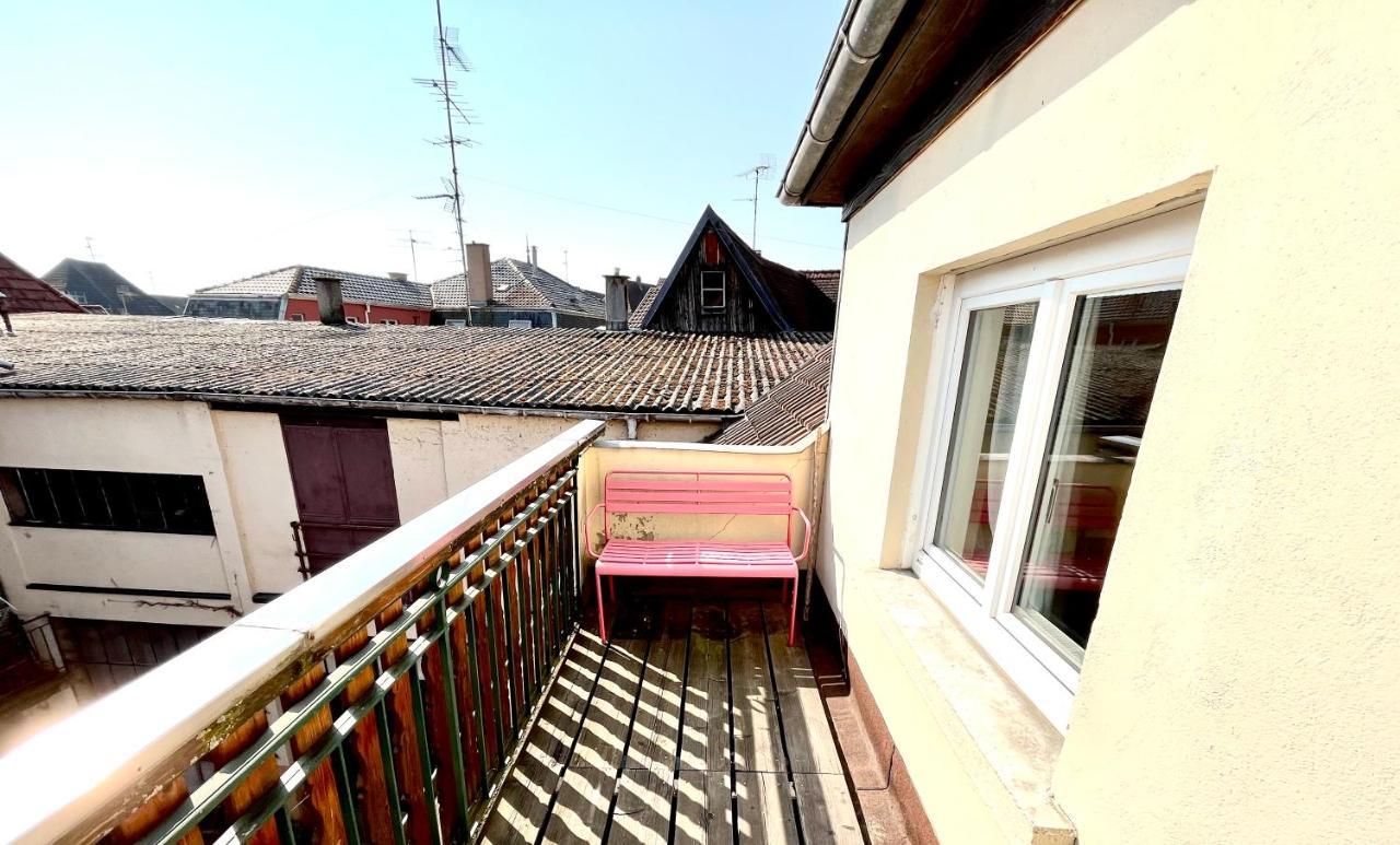 Sous Les Toits Avec Garage Et Terrasse A Ribeauville Kültér fotó